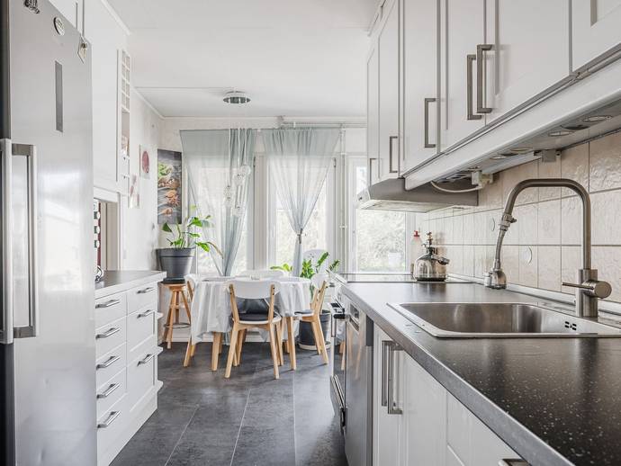 6 rok · 140 m² · Hässjevägen 8