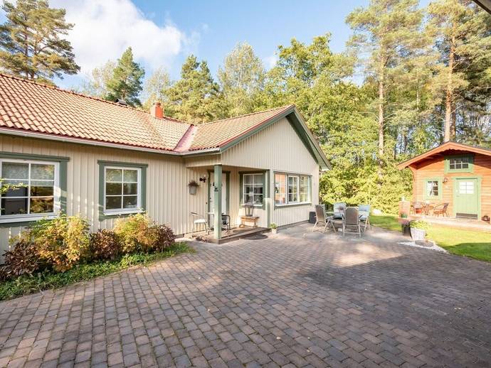 5 rok · 144 m² · Kamomillvägen 28