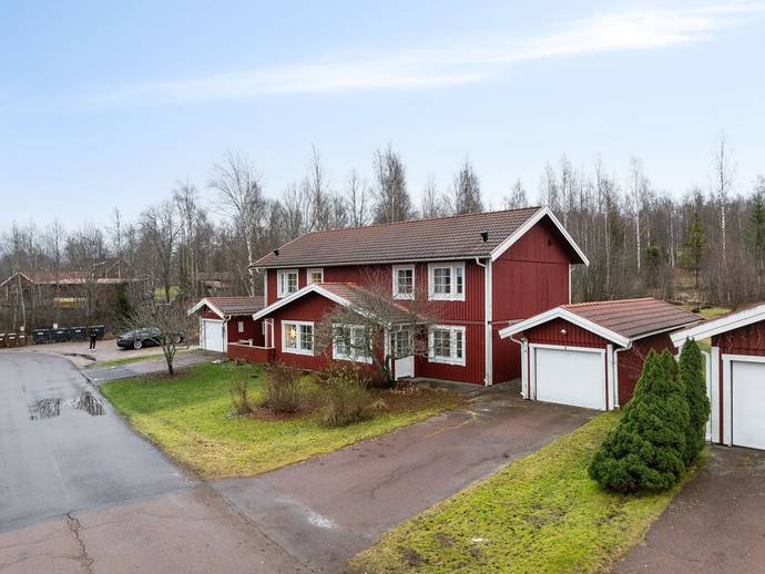 4 rok · 103 m² · Hanisvägen 3