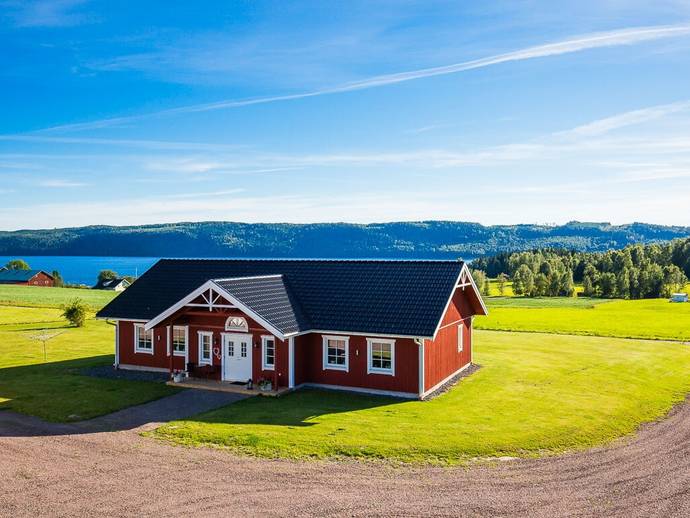 4 rok · 140 m² · Fölsvik 32
