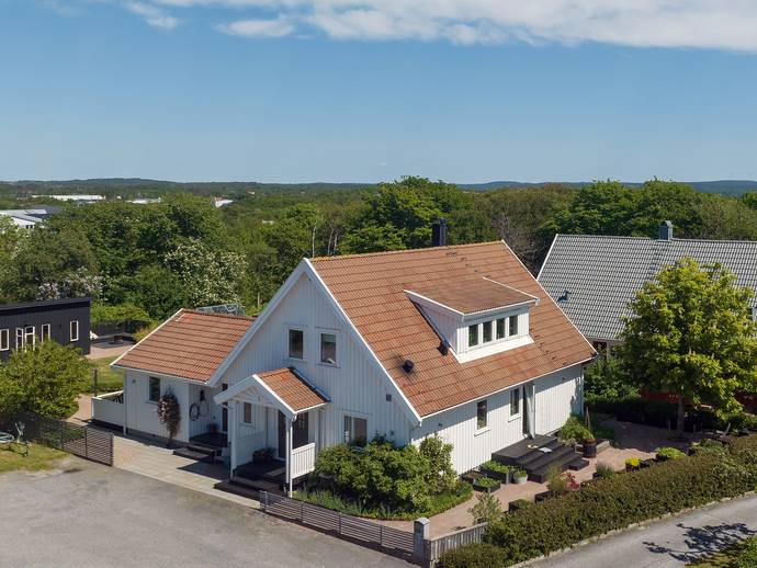 7 rok · 157 m² · Nyponvägen 3