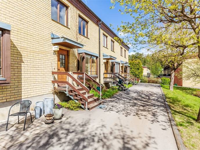 4 rok · 96,7 m² · Rävpasset 8D