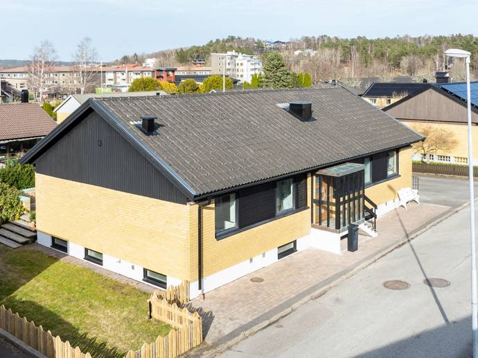 6 rok · 115 m² · Dammgrens väg 17