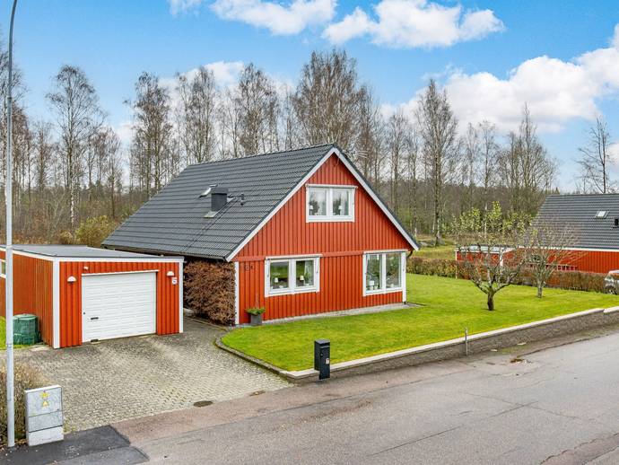 6 rok · 130 m² · Astervägen 16