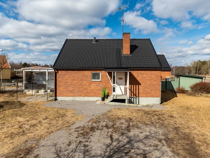 4 rok · 105 m² · Skogsvägen 2