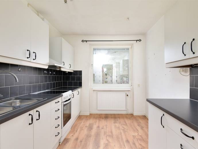 1 rok · 38 m² · Hällsängsvägen 1B