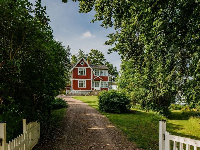 6 rok · 187 m² · Melldala Sjöråsen 1