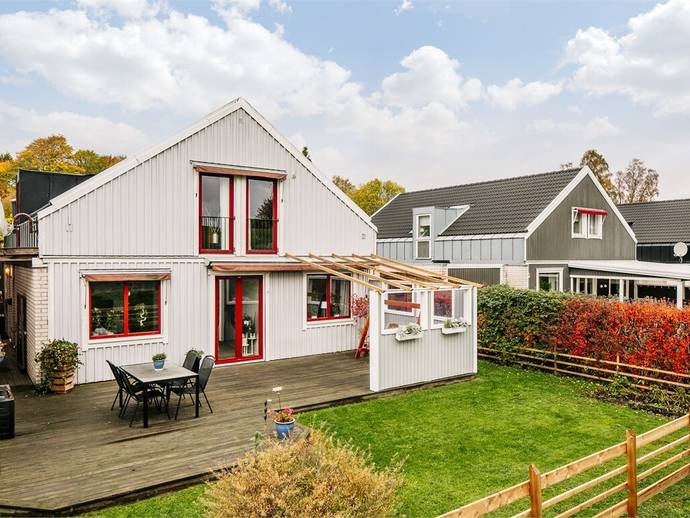 7 rok · 162 m² · Juvelvägen 24