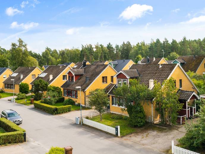 6 rok · 128 m² · Marsvägen 11