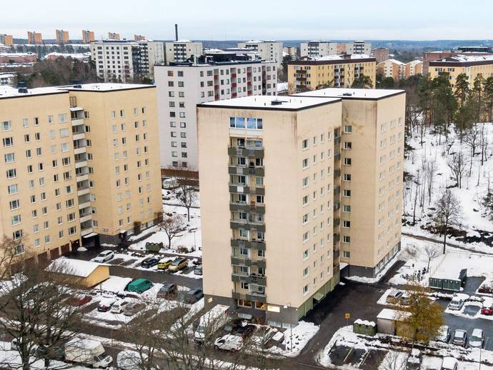 1 rok · 40 m² · Larsbodavägen 76, 5 tr
