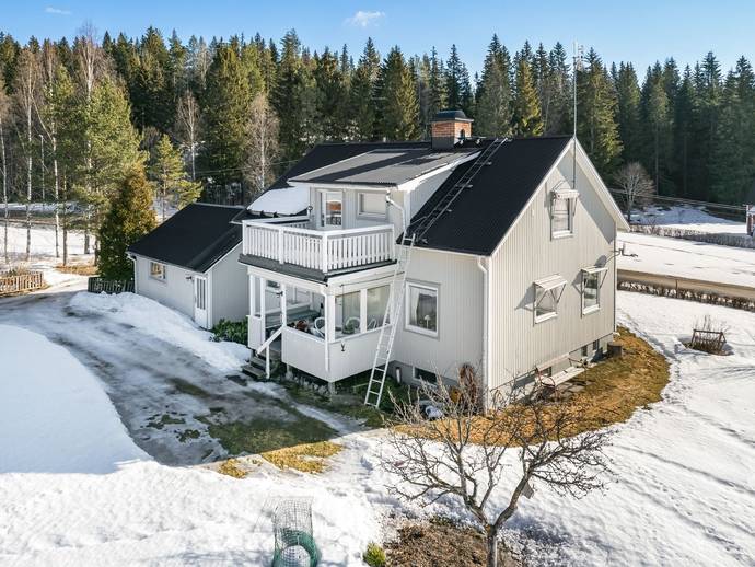 8 rok · 140 m² · Kvarnsvedsvägen 105