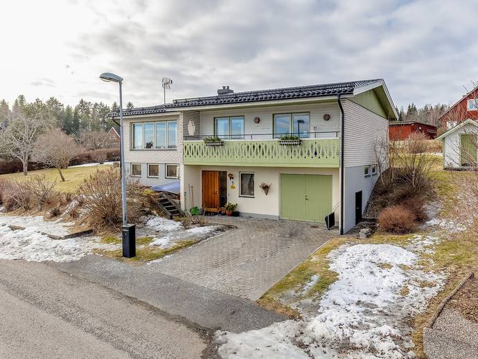 6 rok · 122 m² · Rotorvägen 5