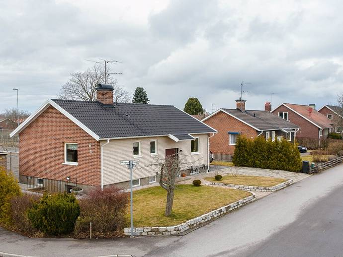 4 rok · 84 m² · Löparegatan 16