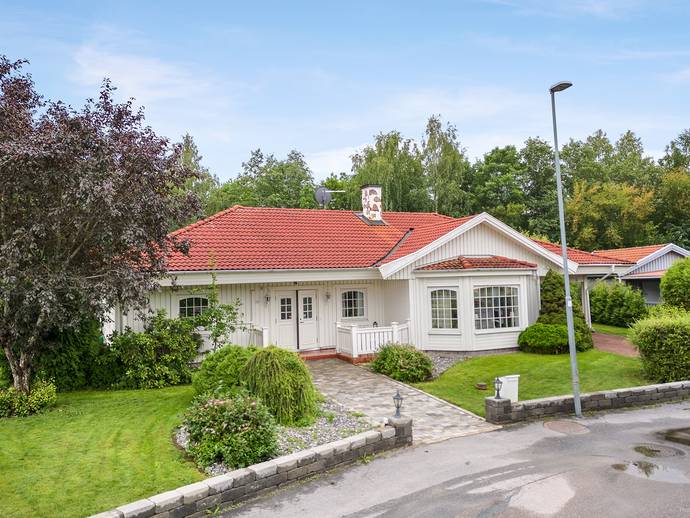 6 rok · 152 m² · Fotbollsgatan 30