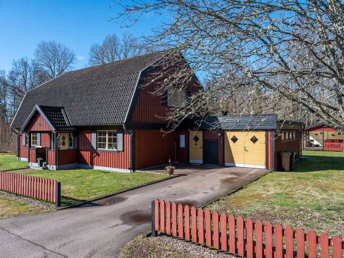 4 rok · 183 m² · Norra Ängsvägen 27