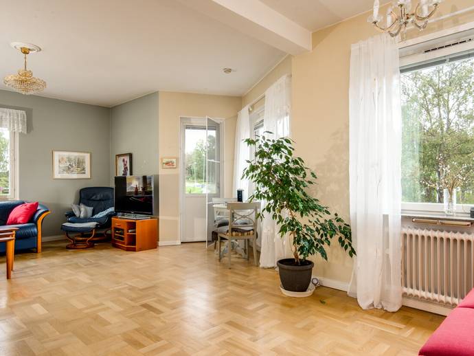 3 rok · 87 m² · Abraham Bäckgatan 5