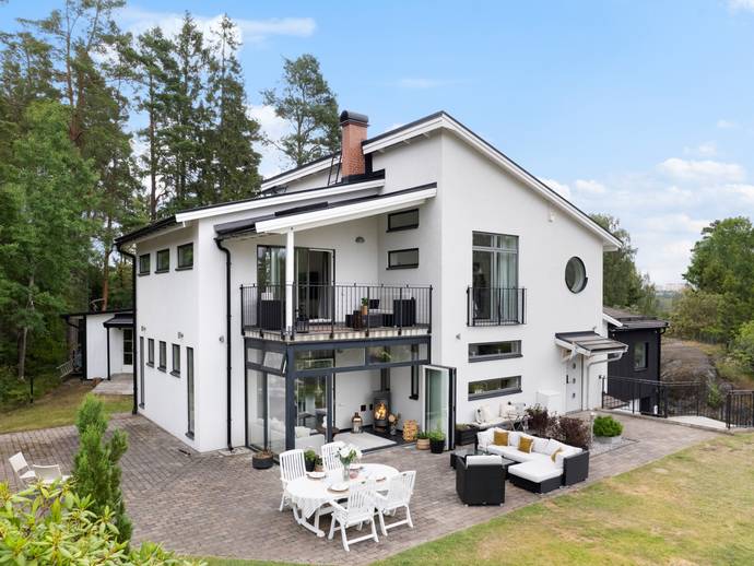 9 rok · 235 m² · Norråvägen 16
