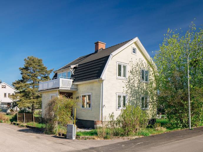 4 rok · 96 m² · Ringvägen 9