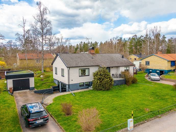 5 rok · 92 m² · Televägen 11