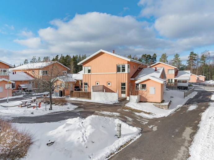 4 rok · 111 m² · Vinbärsvägen 219B