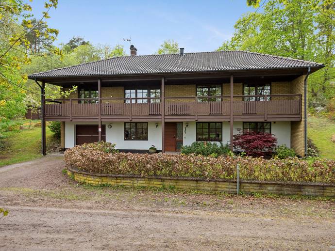 6 rok · 181 m² · Friarevägen 2