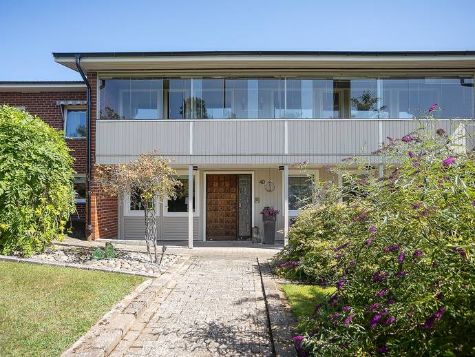 8 rok · 248 m² · Hagalundsvägen 40