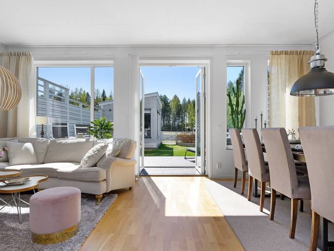 5 rok · 164 m² · Radiomasten 131