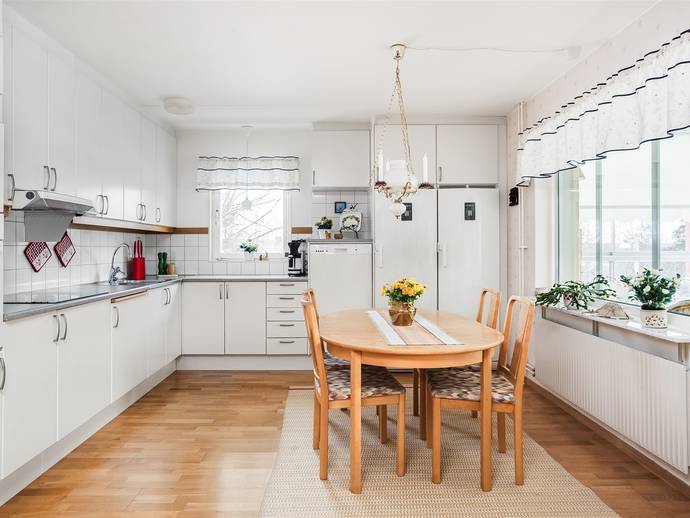3 rok · 81,8 m² · Institutsvägen 3