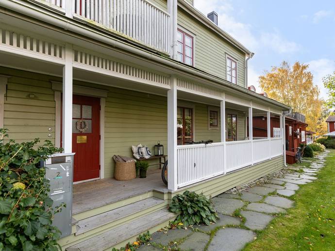 8 rok · 218 m² · Källargränd 2