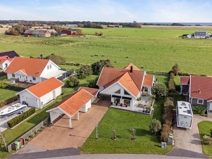 6 rok · 152 m² · Gustaf Allans väg 6