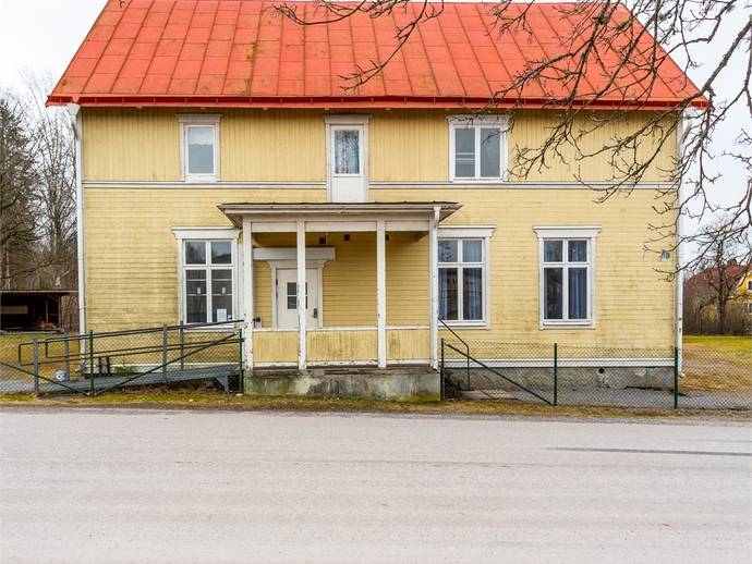 6 rok · 450 m² · Parkvägen 10