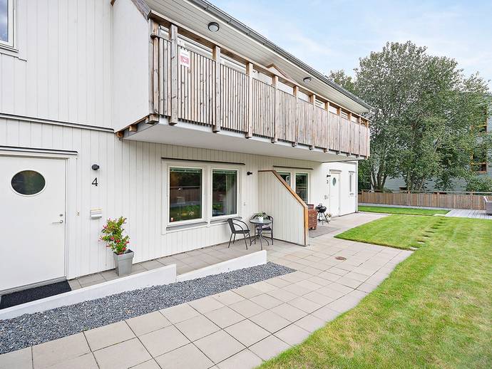 2 rok · 46 m² · Sjättenovembervägen 209