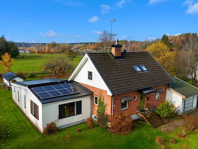 8 rok · 154 m² · Garnsviksvägen 11
