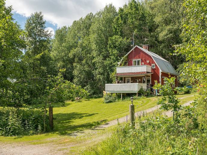 4 rok · 107 m² · Hällsbäck Hagalund 