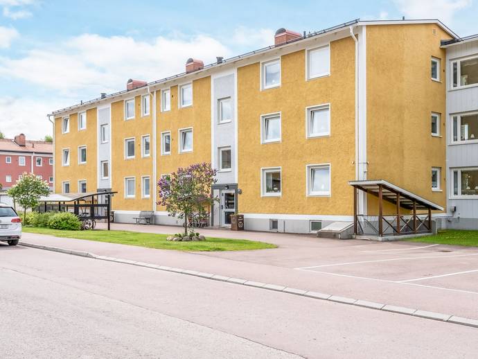 1 rok · 26,5 m² · Stiernhööksgatan 1B 1 tr ( mellan våningen )