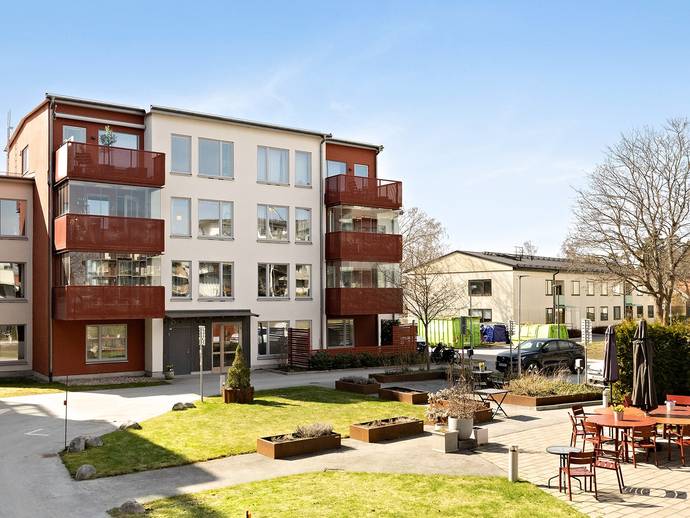 2 rok · 54 m² · Clas Horns väg 13