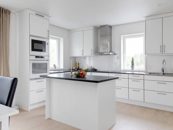 4 rok · 129 m² · Almunge-Lövsta 311