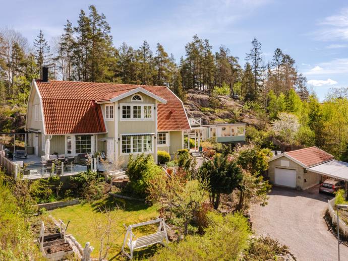 6 rok · 206 m² · Sten Bergmans väg 5