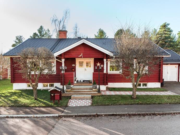 6 rok · 137 m² · Kuses väg 7