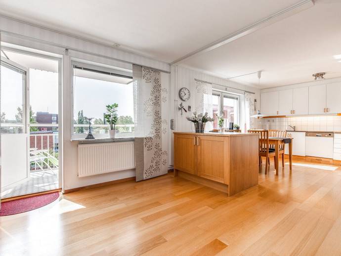 2 rok · 64 m² · Östra Malmgatan 18 C