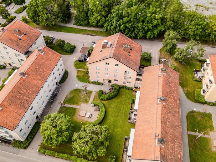 1 rok · 32 m² · Bergsgatan 90
