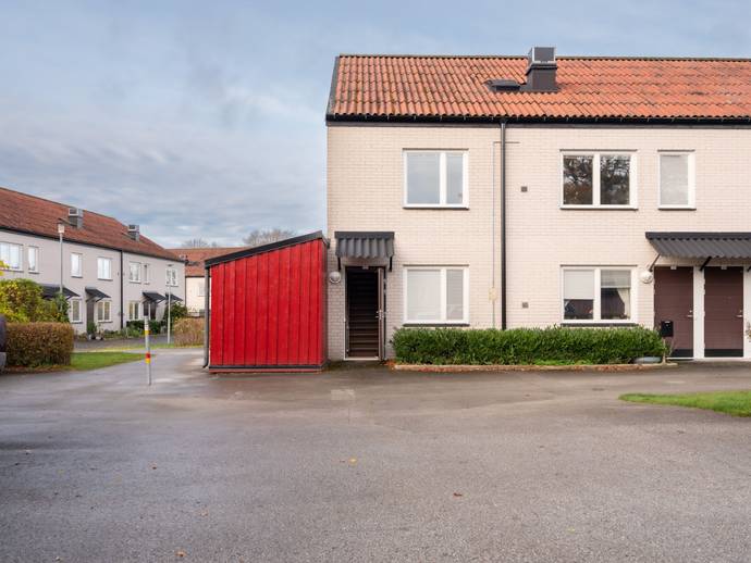1 rok · 37 m² · Skolkvior 50