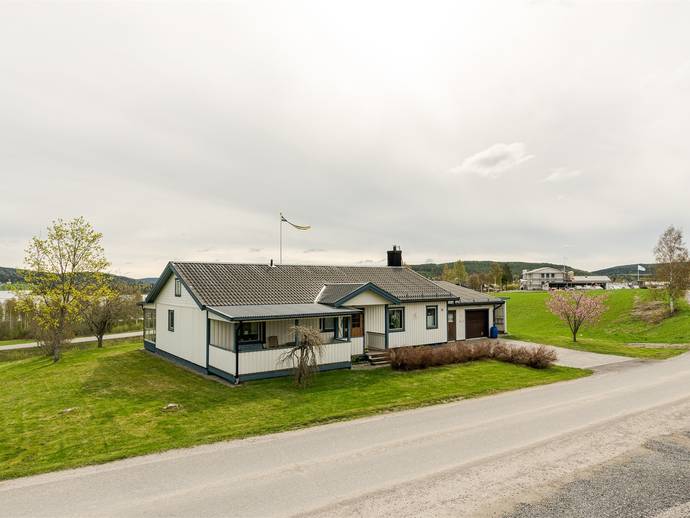 3 rok · 116 m² · Hämra 106