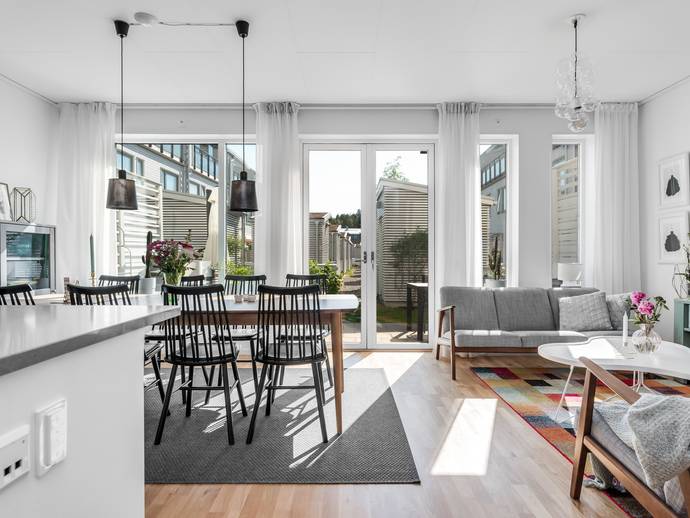 6 rok · 164 m² · Radiomasten 185