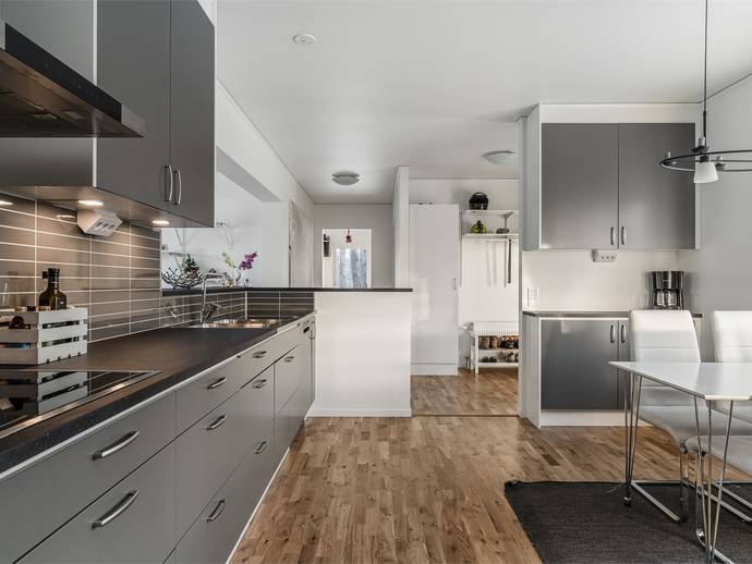 6 rok · 122,1 m² · Upplanda 139