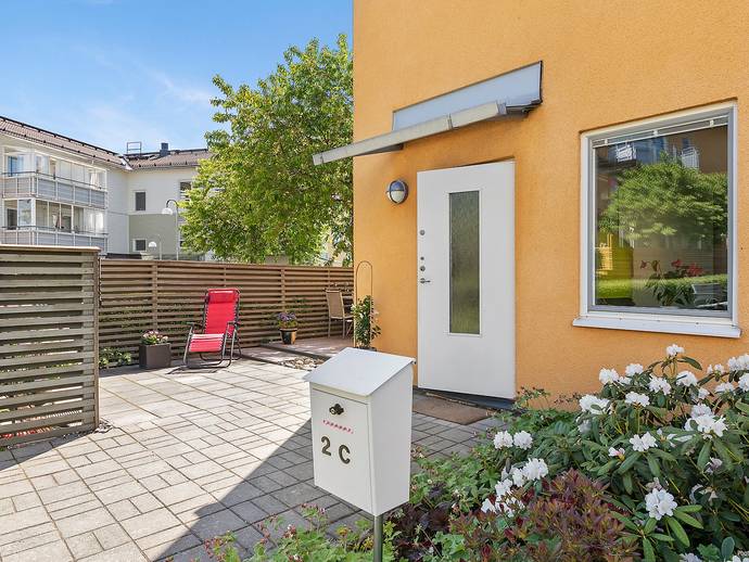 2 rok · 32 m² · Blå Blomvägen 2C
