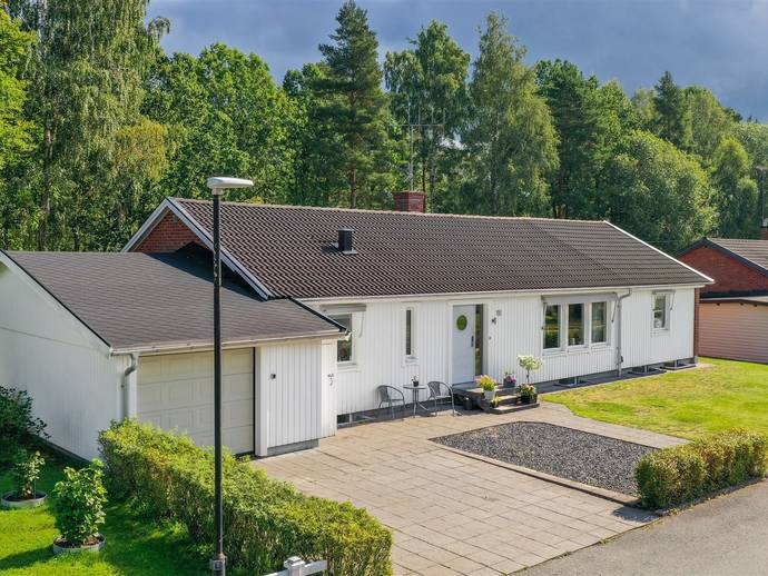 8 rok · 128 m² · Konstrundan 16