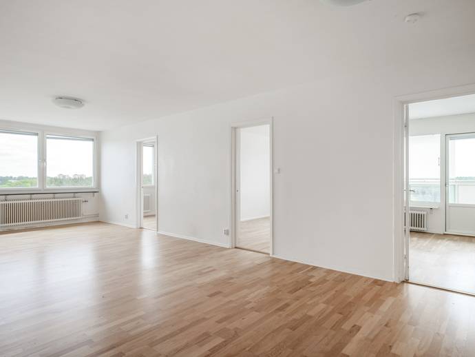 3 rok · 83 m² · Näsbydalsvägen 2