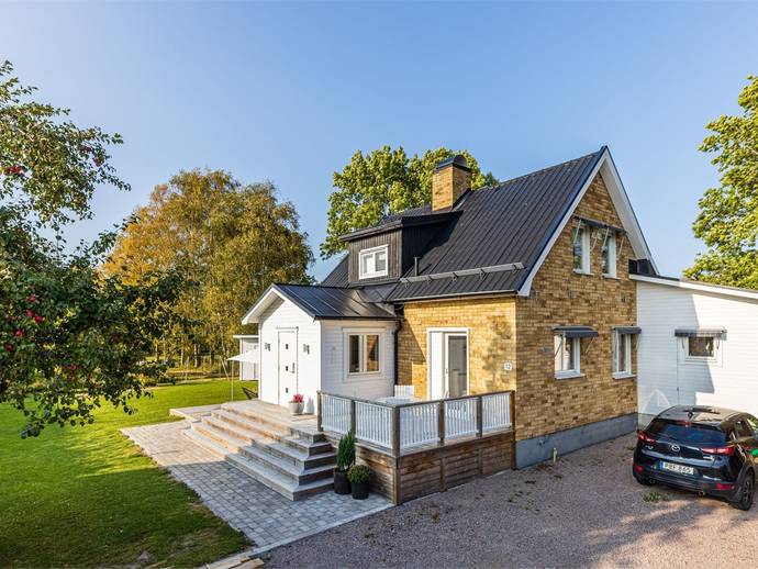 6 rok · 140 m² · Barnängsvägen 12