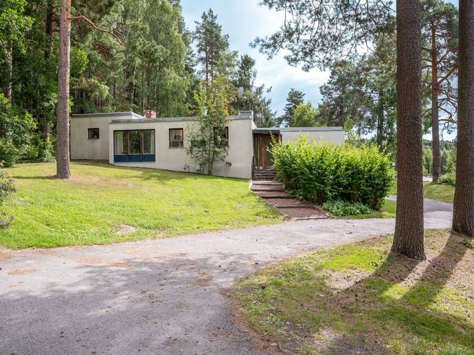 9 rok · 173 m² · Lugnviksvägen 40